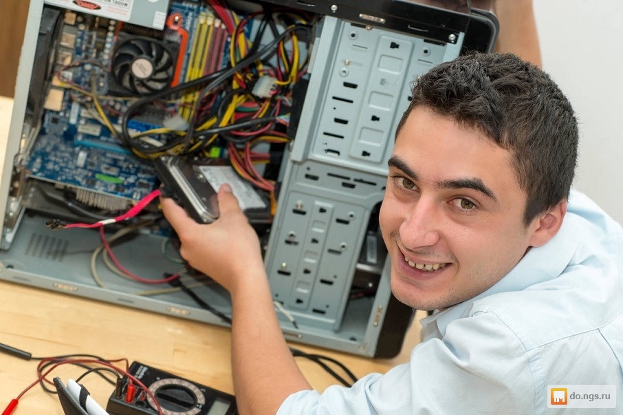 Computer broke. Молодой техник. Компьютерный монтаж 1994. Young Technician пароль. В какой технике работал.